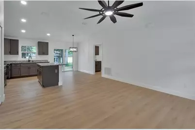 147 Waldor Avenue, Orange City, FL 32763 - Photo 10