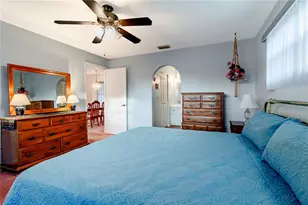 2420 Pine Tree Cir Dr, Orange City, FL 32763 - Photo 18