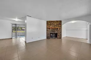 2812 Kraft Dr, Deltona, FL 32738 - Photo 4