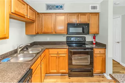 355 Lakepointe Drive #102, Altamonte Springs, FL 32701 - Photo 10