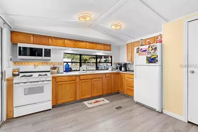 207 Robinhood Drive, Deland, FL 32724 - Photo 10