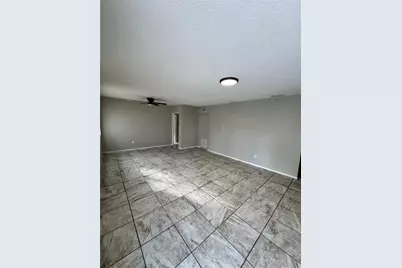 820 Berkshire Road, Daytona Beach, FL 32117 - Photo 2