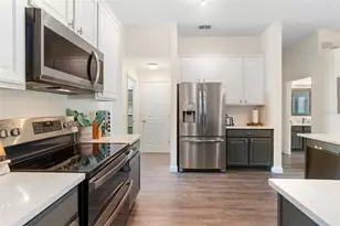 906 S Lake Lindley Dr, Deland, FL 32724 - Photo 10