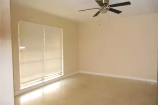 975 Shorecrest Ave, Deltona, FL 32725 - Photo 2