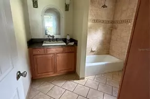 40907 W 3rd Ave, Umatilla, FL 32784 - Photo 4