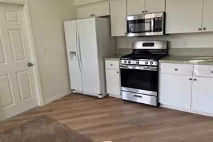 5054 Portsmouth St, Tavares, FL 32778 - Photo 8