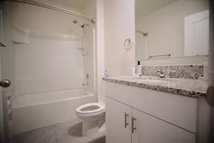 530 Emily Gln St, Deland, FL 32724 - Photo 6