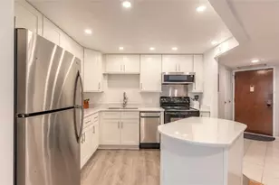 935 N Halifax Ave, Daytona Beach, FL 32118 - Photo 10