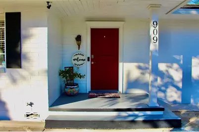 909 W New York Avenue, Deland, FL 32720 - Photo 2