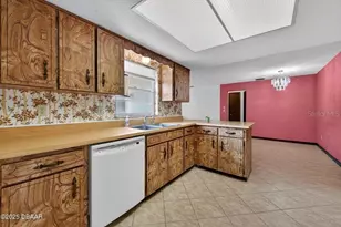 1086 Kingswood Way, Port Orange, FL 32129 - Photo 6