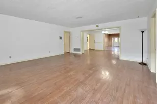 129 S Brooks Ave, Deland, FL 32720 - Photo 36