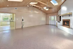 129 S Brooks Ave, Deland, FL 32720 - Photo 6