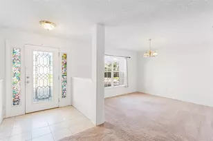 8 White Hurst Ln, Palm Coast, FL 32164 - Photo 4