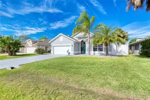 9 Clear Ct, Palm Coast, FL 32137 - Photo 2
