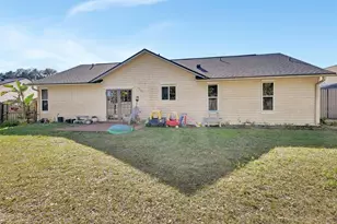 921 Village Lake Dr N, Deland, FL 32724 - Photo 24