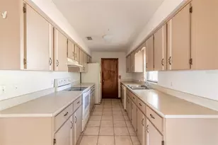 2325 Date Palm Dr, Edgewater, FL 32141 - Photo 10