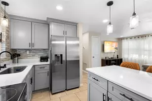 389 Park Ave, Orange City, FL 32763 - Photo 4