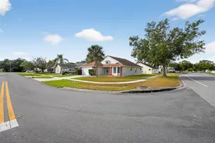 233 S Aberdeen Cir, Sanford, FL 32773 - Photo 8