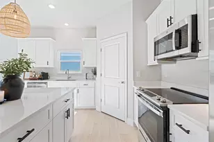 553 Venetian Palms Blvd, New Smyrna Beach, FL 32168 - Photo 10