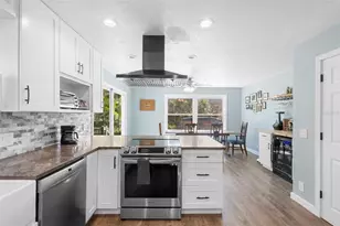 385 E Country Circle Dr, Port Orange, FL 32128 - Photo 10