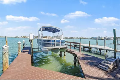 14215 N Bayshore Drive, Madeira Beach, FL 33708 - Photo 4