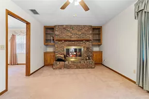 2200 Bannister St, Deltona, FL 32738 - Photo 4