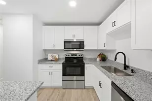 516 S Park Ave, Orange City, FL 32763 - Photo 4