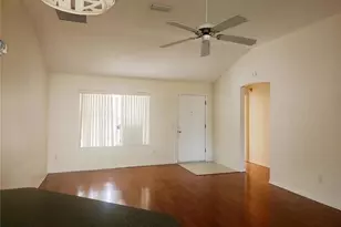 8241 SE 176th Lawson Loop, The Villages, FL 32162 - Photo 4