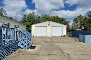 28515 Poinsettia Ave, Paisley, FL 32767 - Photo 20