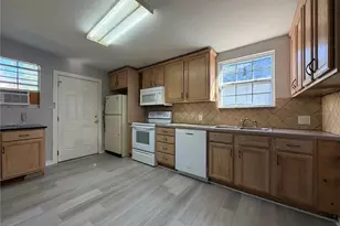 335 Maple St, Daytona Beach, FL 32114 - Photo 10