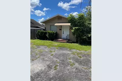 419 W Wisconsin Avenue, Deland, FL 32720 - Photo 1