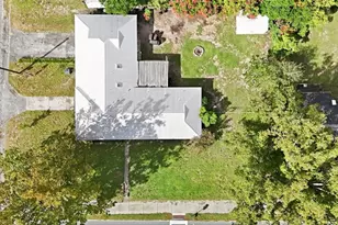 930 N Amelia Ave, Deland, FL 32724 - Photo 38