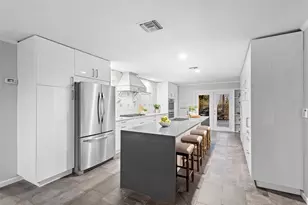 851 E Pennsylvania Ave, Deland, FL 32720 - Photo 10