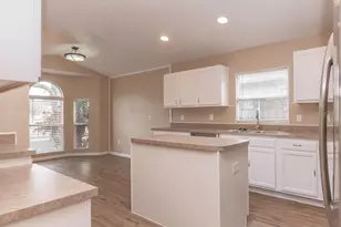 565 Blue Water Ave, Orange City, FL 32763 - Photo 8