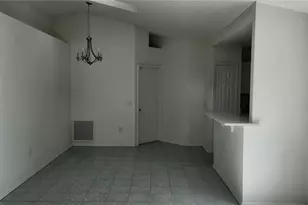 2856 Trenton Ln, Deltona, FL 32738 - Photo 4