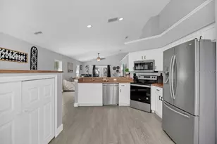 7220 Lake Dr, Sanford, FL 32771 - Photo 12