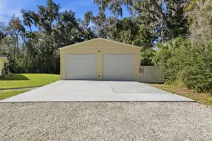 686 Wildwood Dr, New Smyrna Beach, FL 32168 - Photo 2