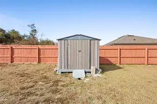 2771 S Slater Dr, Deltona, FL 32738 - Photo 10