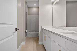 1257 Champions Dr, Daytona Beach, FL 32124 - Photo 48