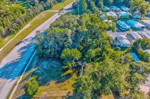 330 Bonnie Ln, Orange City, FL 32763 - Photo 32