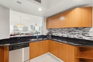 241 Riverside Dr, Daytona Beach, FL 32117 - Photo 20