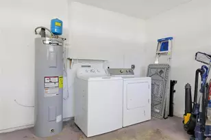 2979 Chilton St, Deltona, FL 32738 - Photo 18