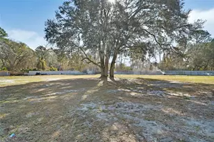 2525 Vista Park Dr, Deland, FL 32724 - Photo 6