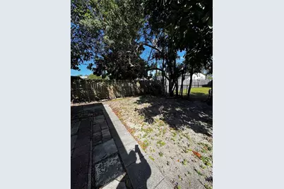 701 N 72nd Terrace, Hollywood, FL 33024 - Photo 16