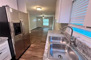 601 Andys Ct, Orange City, FL 32763 - Photo 4