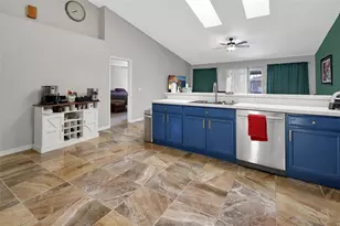 828 White Birch Ct, Orange City, FL 32763 - Photo 8