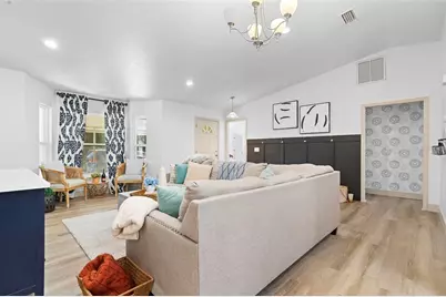 1049 W New York Avenue, Orange City, FL 32763 - Photo 6