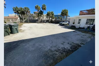 938 N Grandview Avenue, Daytona Beach, FL 32118 - Photo 4