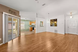 33 Bannerwood Ln, Palm Coast, FL 32137 - Photo 6