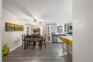 46 Wilderness Dr, Lake Panasoffkee, FL 33538 - Photo 8